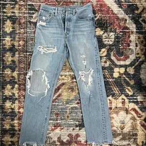 Levi's Light Blue Distressed Women’s jeans